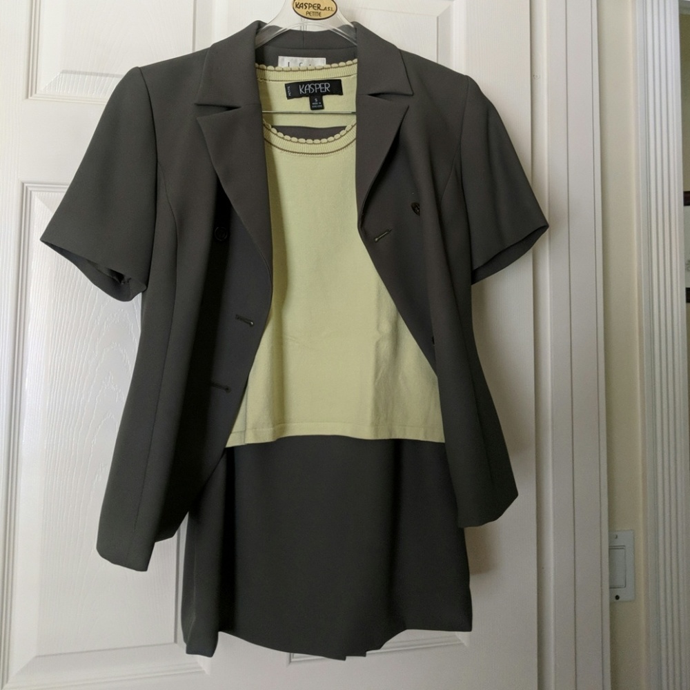Women's suit